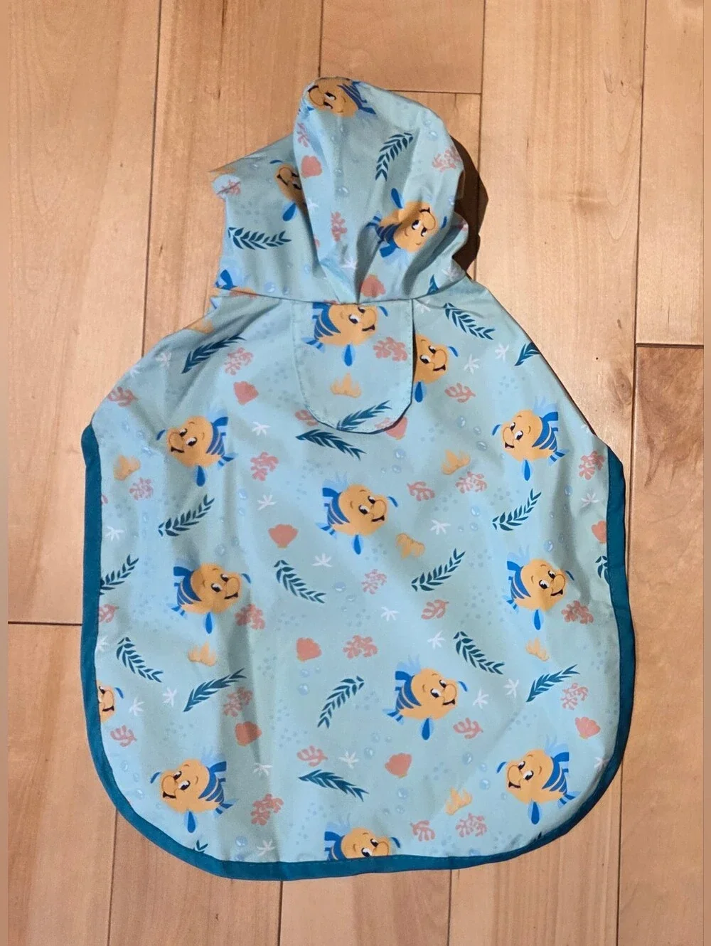 NEW Chewy Flounder Dog Raincoat (SM)